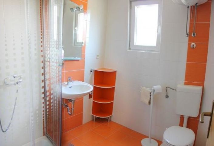 Image No.9-Propriété de 6 chambres à vendre à Rogoznica