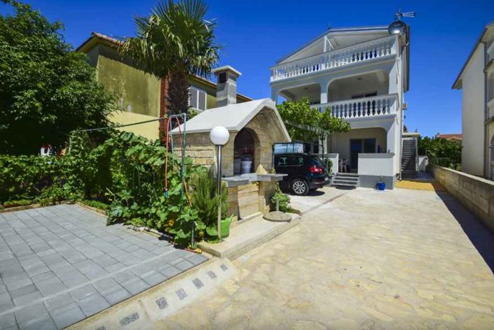 Image No.3-Propriété de 7 chambres à vendre à Sibenik