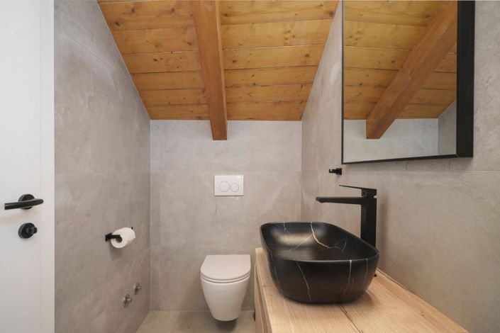 Image No.18-3 Bed Property for sale