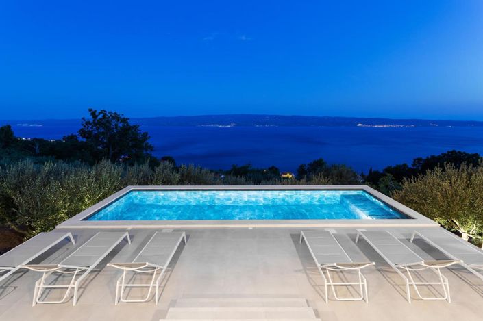 Image No.7-4 Bed Property for sale