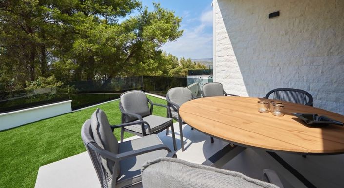 Image No.18-4 Bed Property for sale