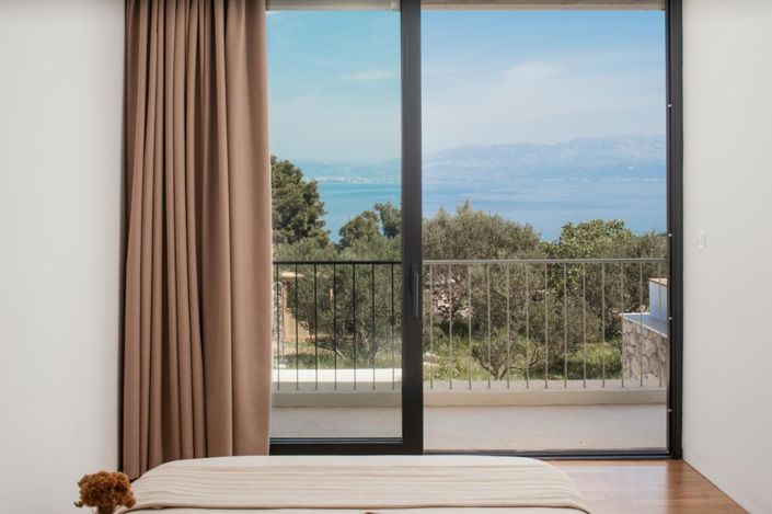 Image No.16-3 Bed Property for sale