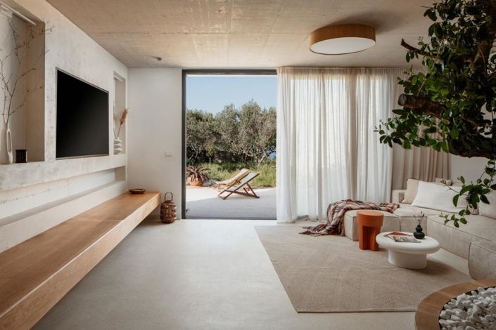 Image No.8-3 Bed Property for sale