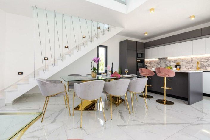 Image No.5-Propriété de 4 chambres à vendre à Privlaka