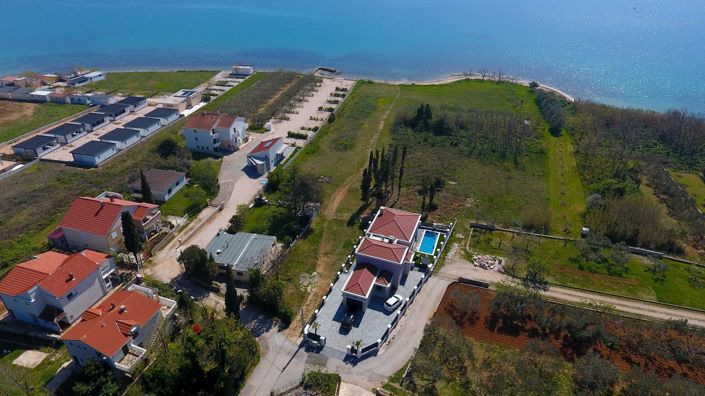 Image No.3-4 Bed Property for sale