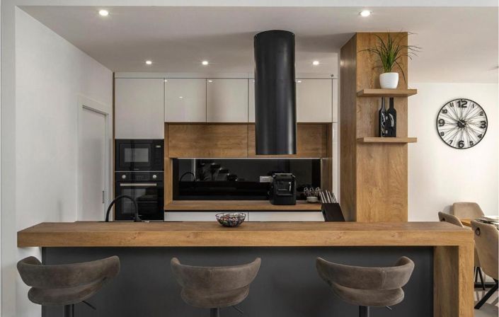 Image No.15-3 Bed Property for sale