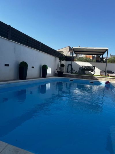 Image No.3-Propriété de 4 chambres à vendre à Vodice