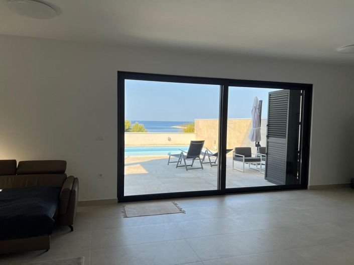 Image No.8-Propriété de 4 chambres à vendre à Rogoznica