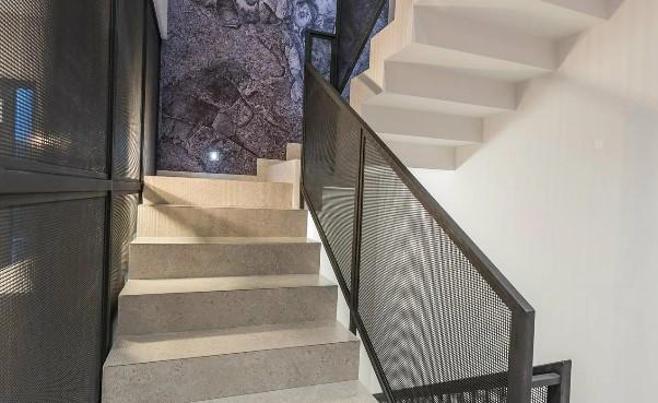 Image No.13-5 Bed Property for sale