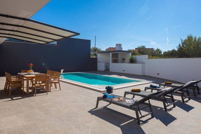 Image No.8-Propriété de 4 chambres à vendre à Milna