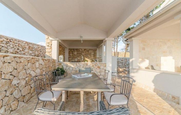 Image No.12-Propriété de 5 chambres à vendre à Novalja