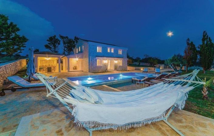 Image No.19-Propriété de 5 chambres à vendre à Novalja