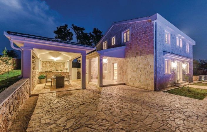 Image No.8-Propriété de 5 chambres à vendre à Novalja