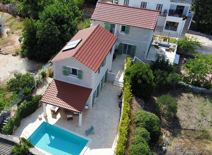 Image No.3-Propriété de 3 chambres à vendre à Vrboska