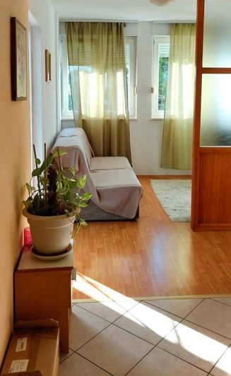 Image No.12-6 Bed Property for sale