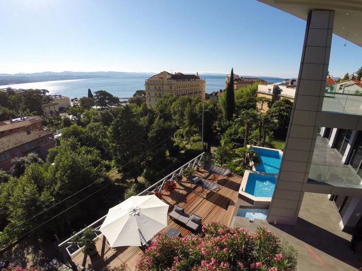 Image No.5-6 Bed Property for sale