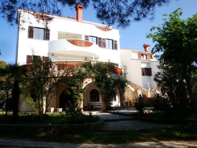 Image No.2-Propriété de 15 chambres à vendre à Croatie