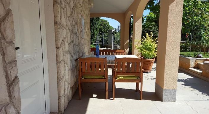 Image No.10-4 Bed Property for sale