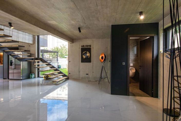 Image No.15-4 Bed Property for sale