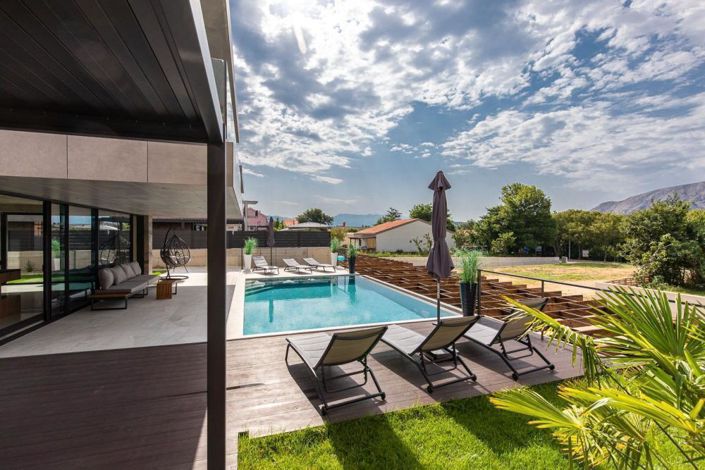 Image No.24-4 Bed Property for sale