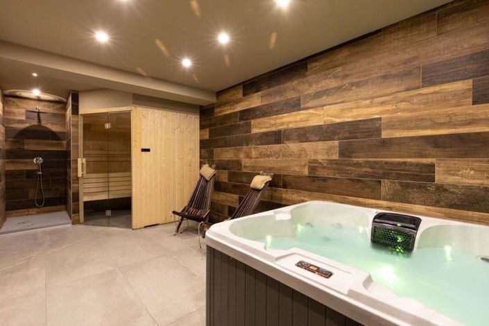 Image No.16-4 Bed Property for sale