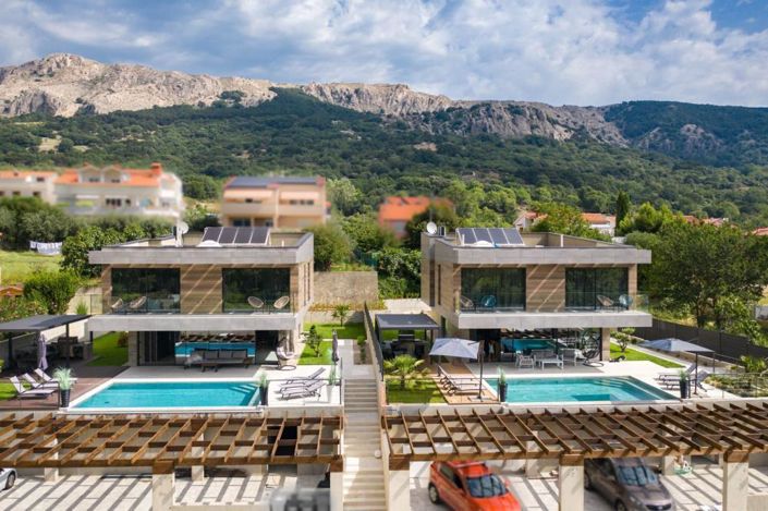 Image No.2-4 Bed Property for sale