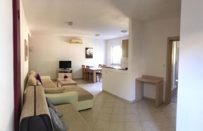 Image No.15-8 Bed Property for sale