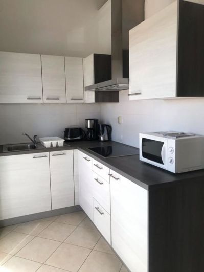 Image No.18-8 Bed Property for sale