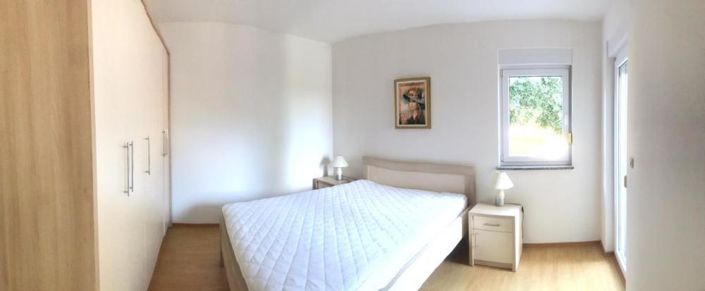 Image No.19-8 Bed Property for sale