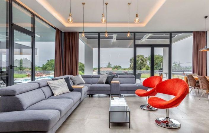 Image No.11-Propriété de 4 chambres à vendre à Ližnjan