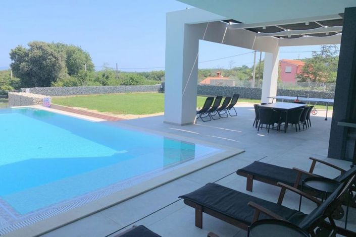 Image No.8-Propriété de 4 chambres à vendre à Ližnjan