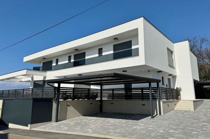 Image No.5-4 Bed Property for sale