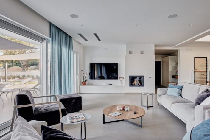 Image No.13-4 Bed Property for sale