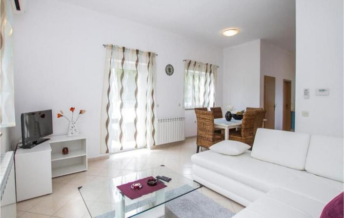 Image No.15-4 Bed Property for sale