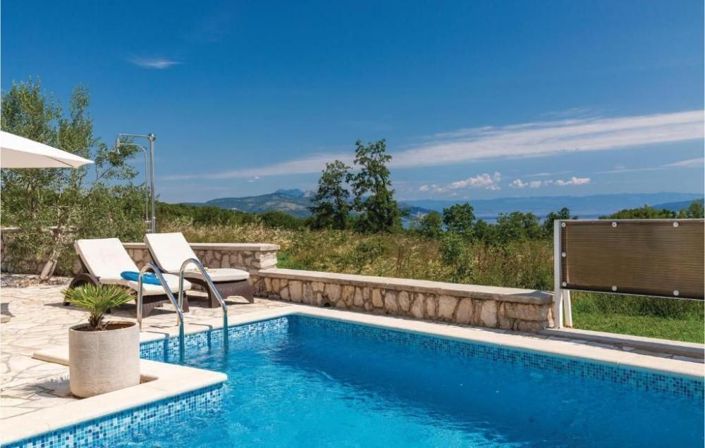 Image No.4-4 Bed Property for sale