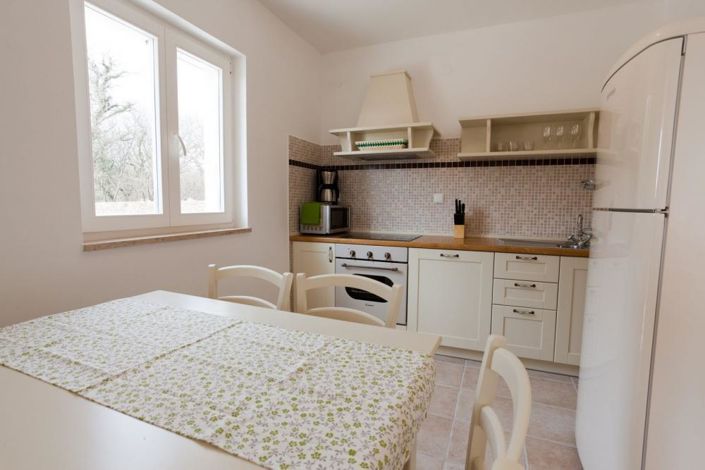 Image No.19-6 Bed Property for sale