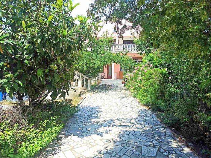 Image No.2-Propriété de 10 chambres à vendre à Medulin