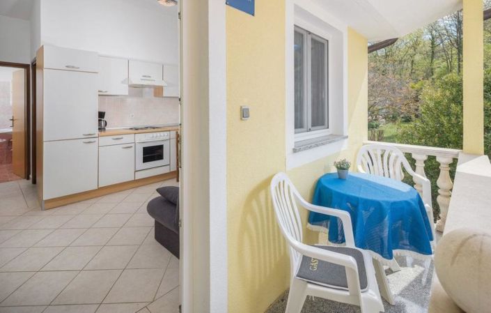 Image No.9-7 Bed Property for sale