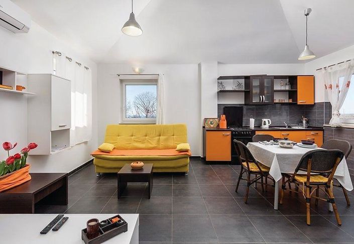 Image No.4-Propriété de 8 chambres à vendre à Vodnjan