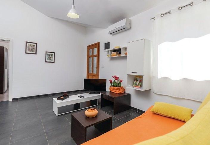 Image No.5-Propriété de 8 chambres à vendre à Vodnjan