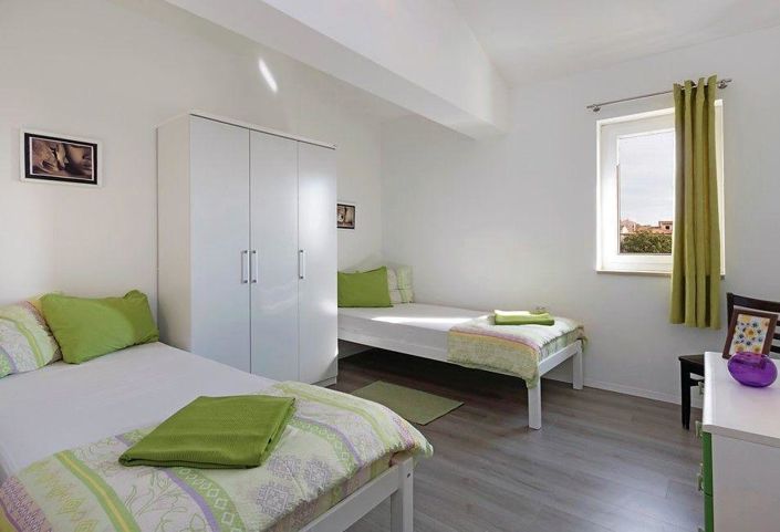 Image No.9-Propriété de 8 chambres à vendre à Vodnjan