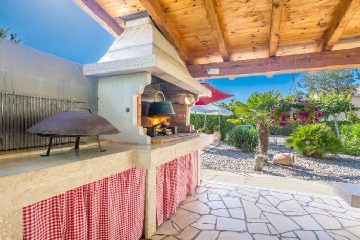 Image No.21-13 Bed Property for sale