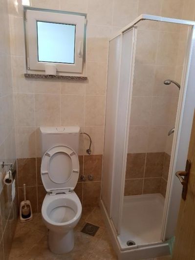 Image No.6-6 Bed Property for sale