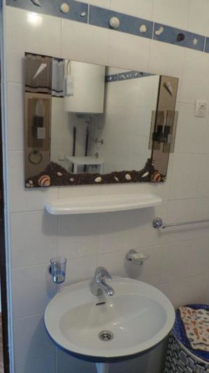 Image No.25-6 Bed Property for sale