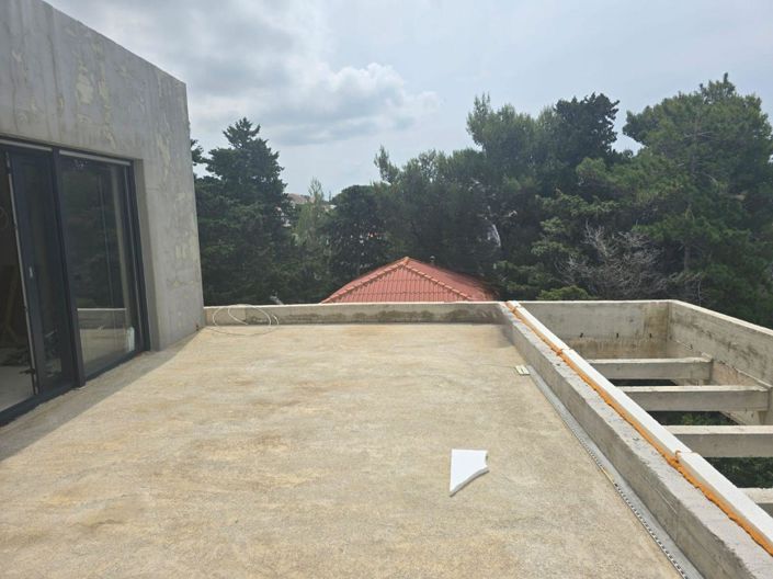 Image No.10-4 Bed Property for sale