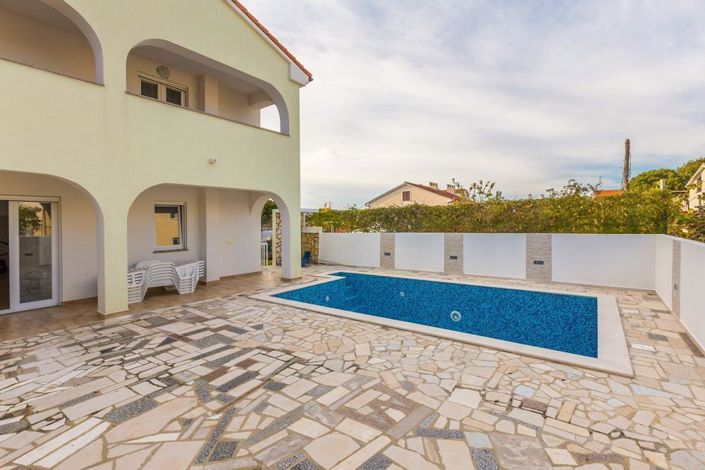 Image No.2-Propriété de 6 chambres à vendre à Croatie