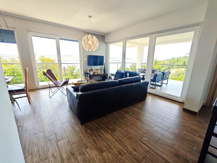 Image No.20-4 Bed Property for sale