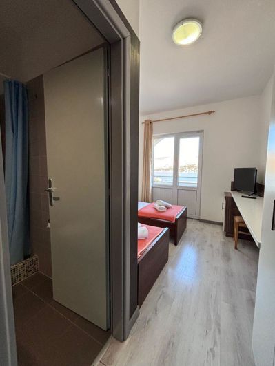 Image No.24-Propriété de 24 chambres à vendre à Pag