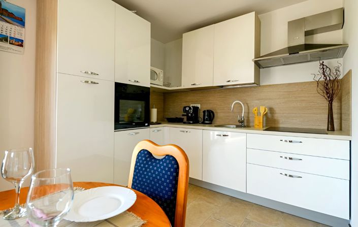 Image No.25-4 Bed Property for sale