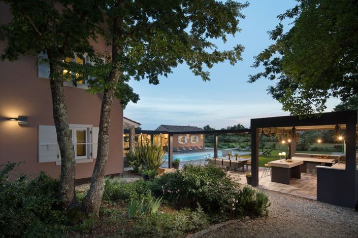 Image No.8-Propriété de 6 chambres à vendre à Svetvincenat